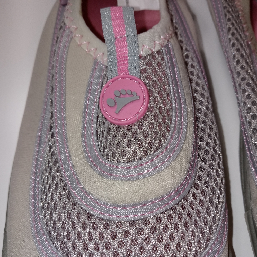 Cudas Grey and Pink Mesh Water Shoes Size 8 - Picture 2 of 5